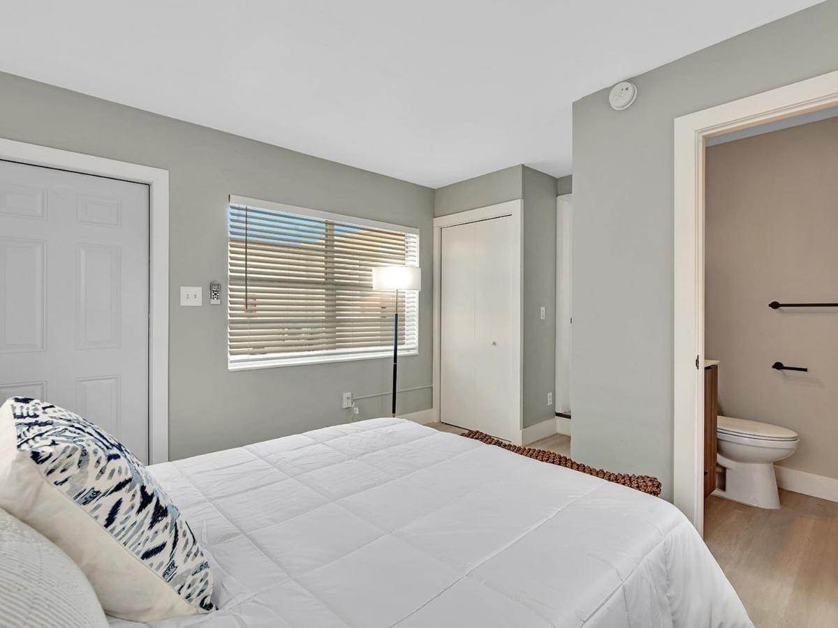 Dania Beach Christmas Getaway Gulfstream Art Экстерьер фото